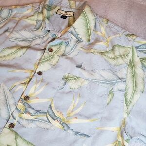 Tommy Bahama Men's Large 100% Silk Floral Hawaiian Aloha Palm Tree Shirt Beach